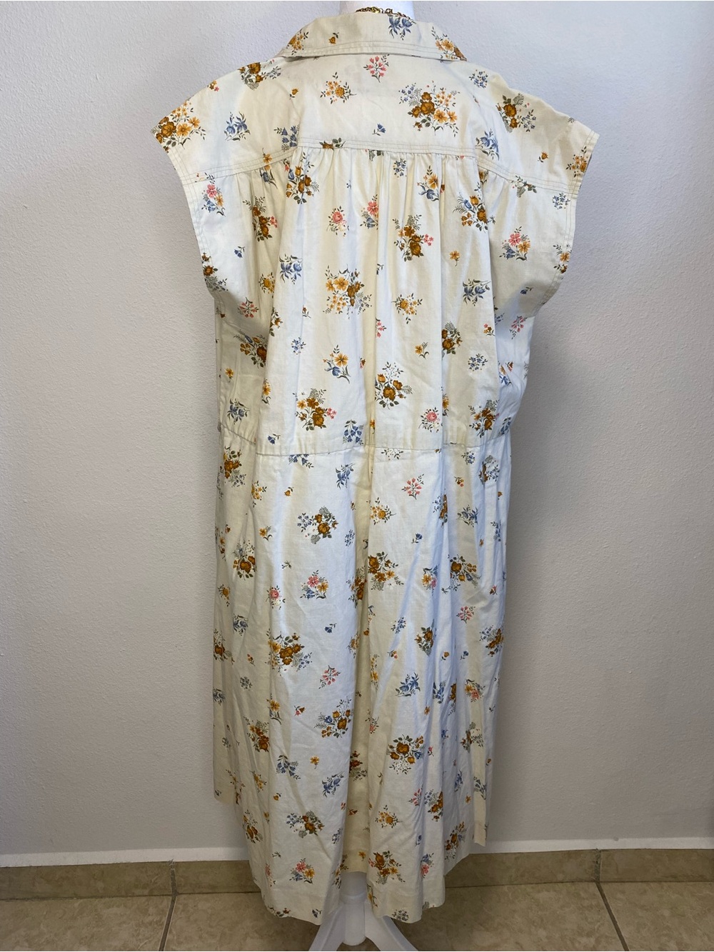 Cream Floral Sleeveless Midi Dress 2XL Handmade Button Front Collared Grandmacor - Picture 2 of 12